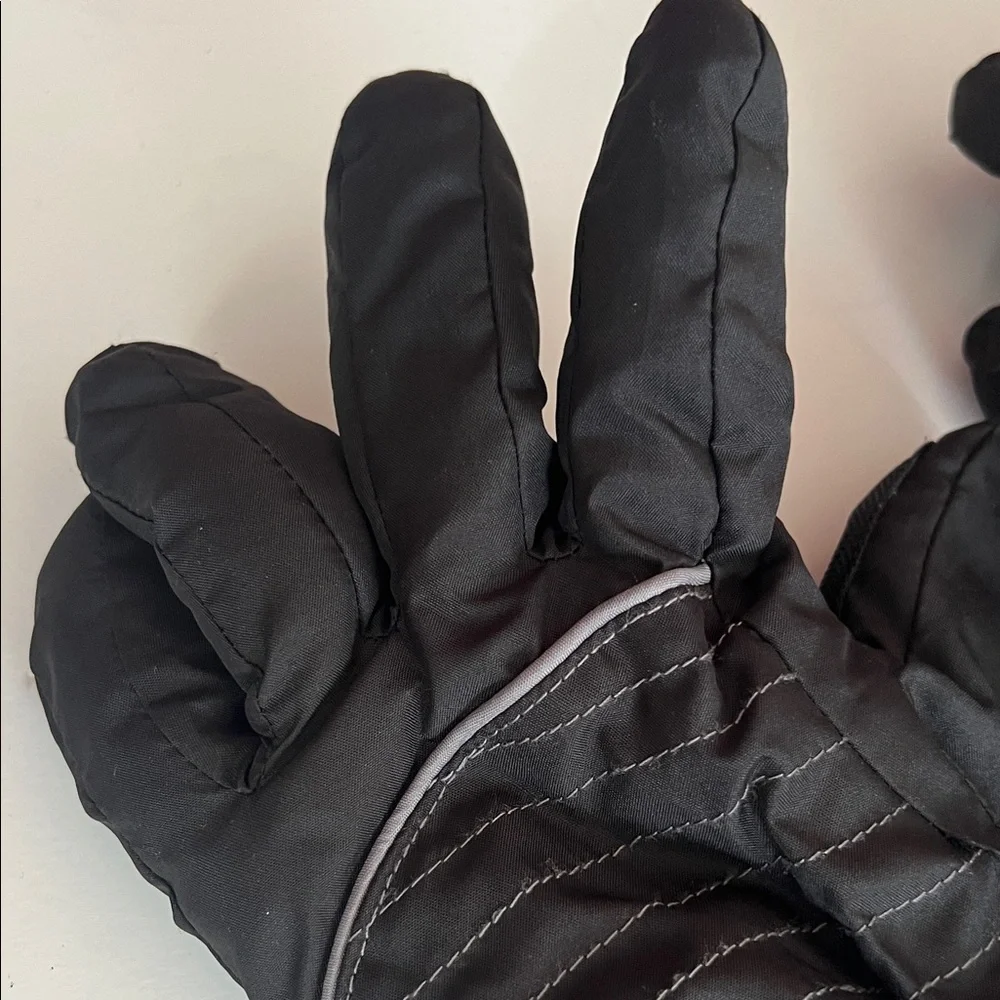 Kids Black Winter Gloves